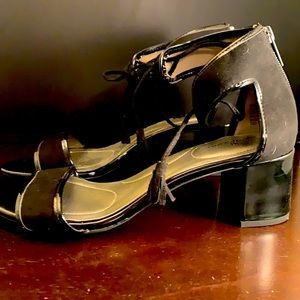 Bandolino black zipper back block heels